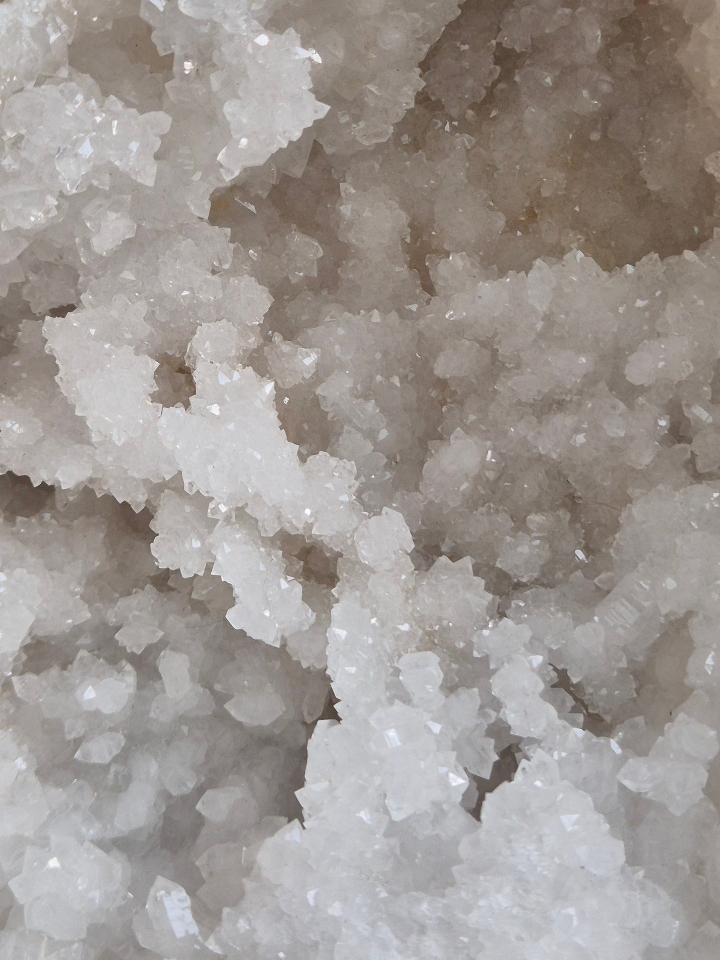 Detailfoto van de natuurlijke glans van bergkristal