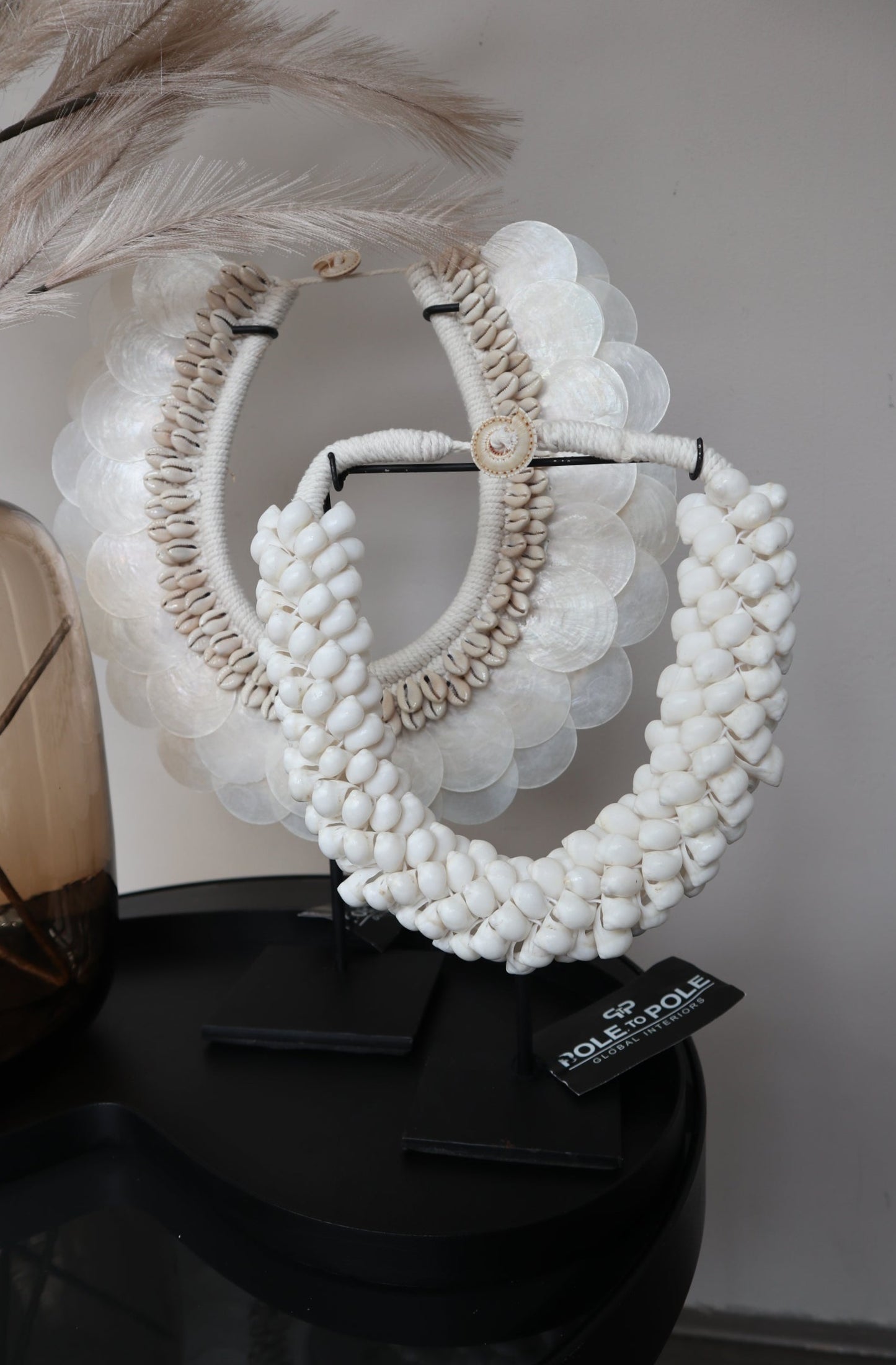 Schelpenketting op standaard | Wit | Pole To Pole | Small