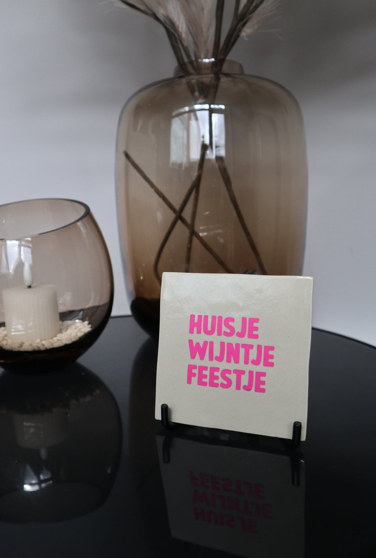 HUISJE WIJNTJE FEESTJE | Tegeltje | 10×10cm