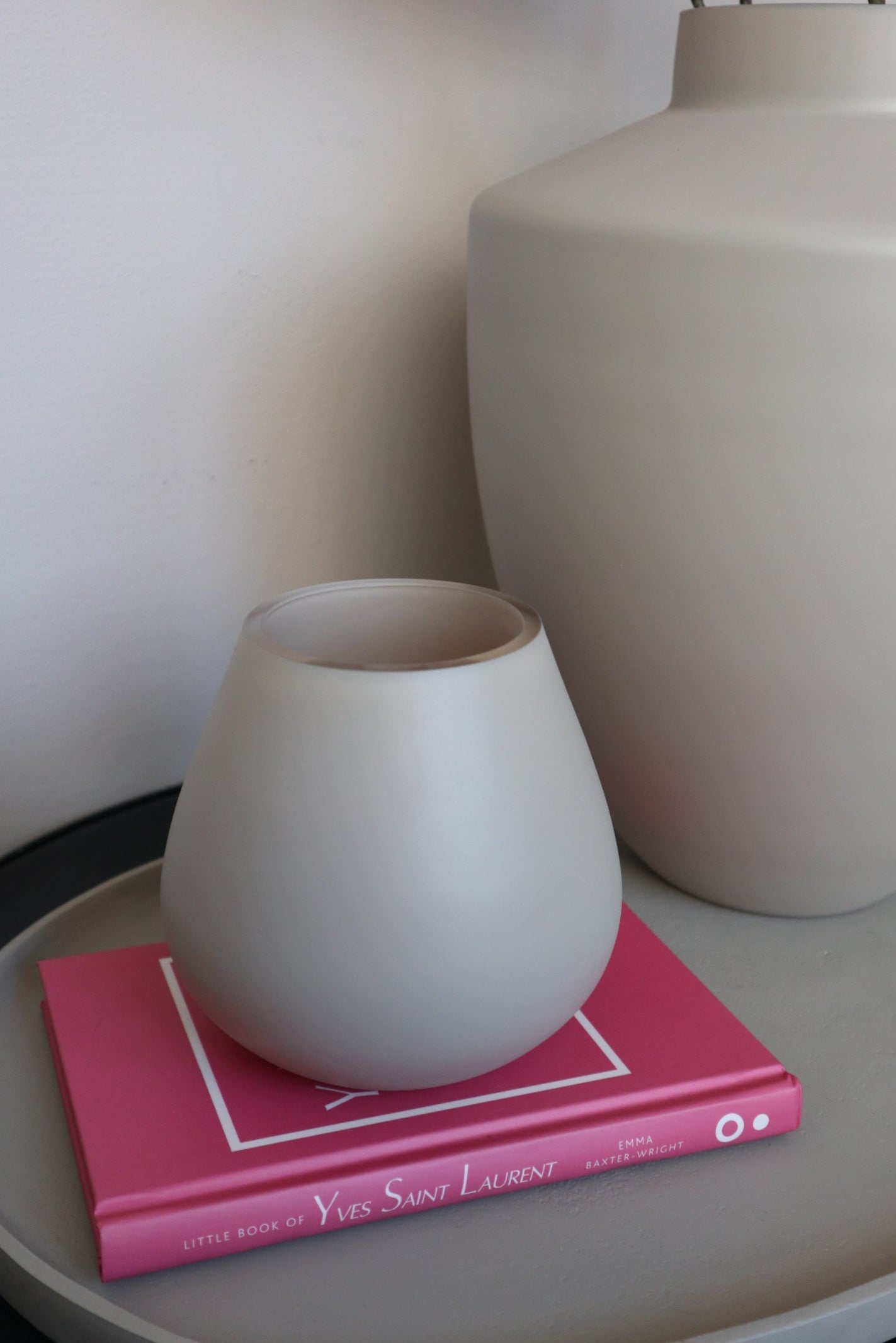 Tasman Windlicht XS Matte Ivory | Vase The World | Licht taupe | Ø12.5 × H11.5cm
