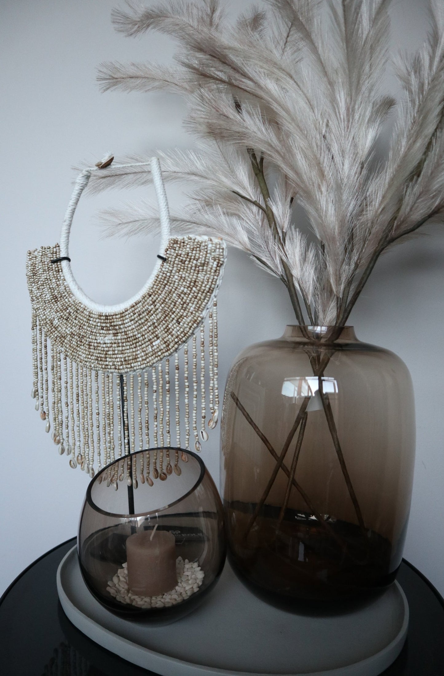 Schelpenketting op standaard | Shell Necklace | Woondecoratie | Pole to Pole |