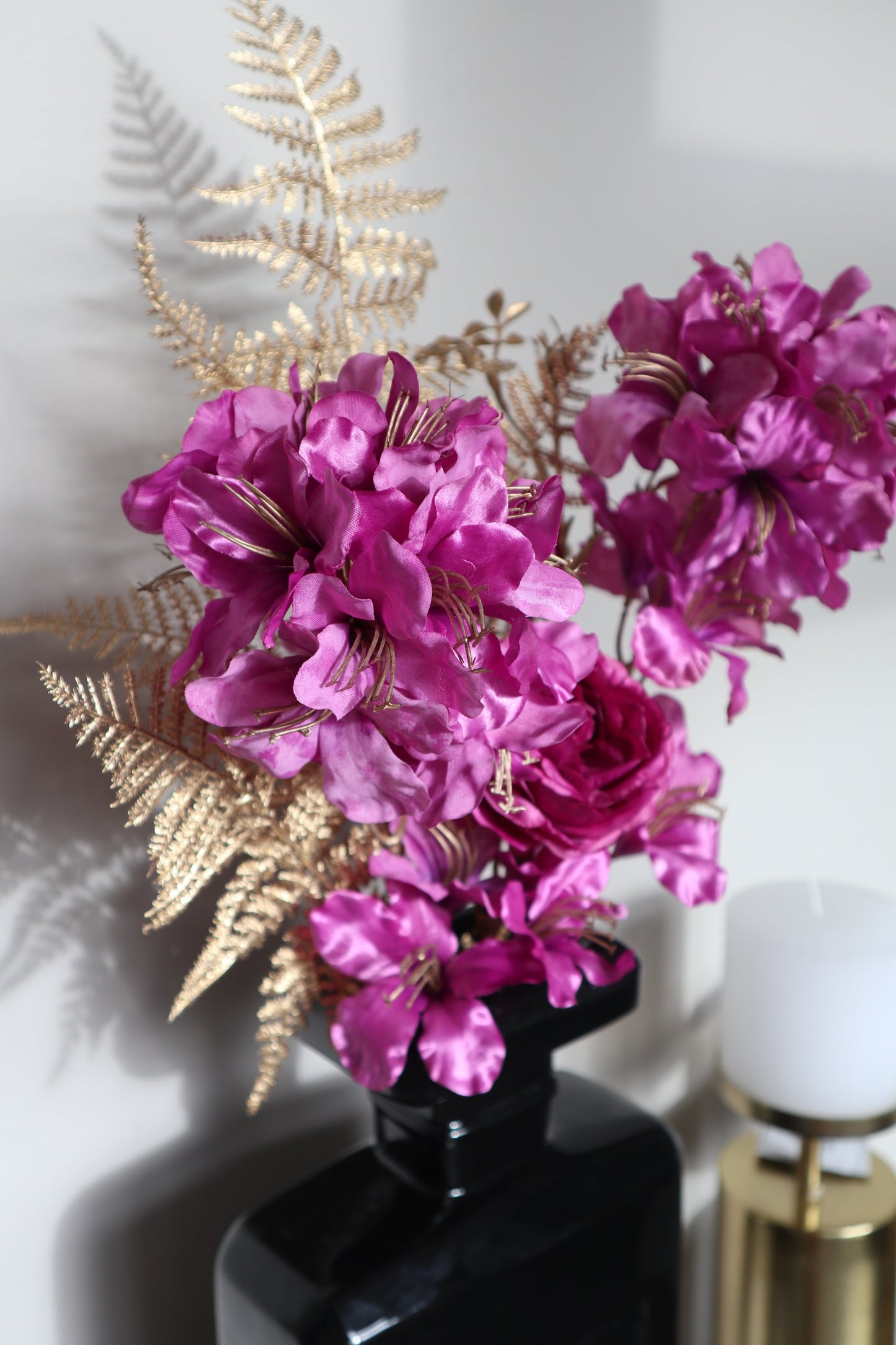 Luxe Parfumfles Vaas Incl. Zijdenbloemen