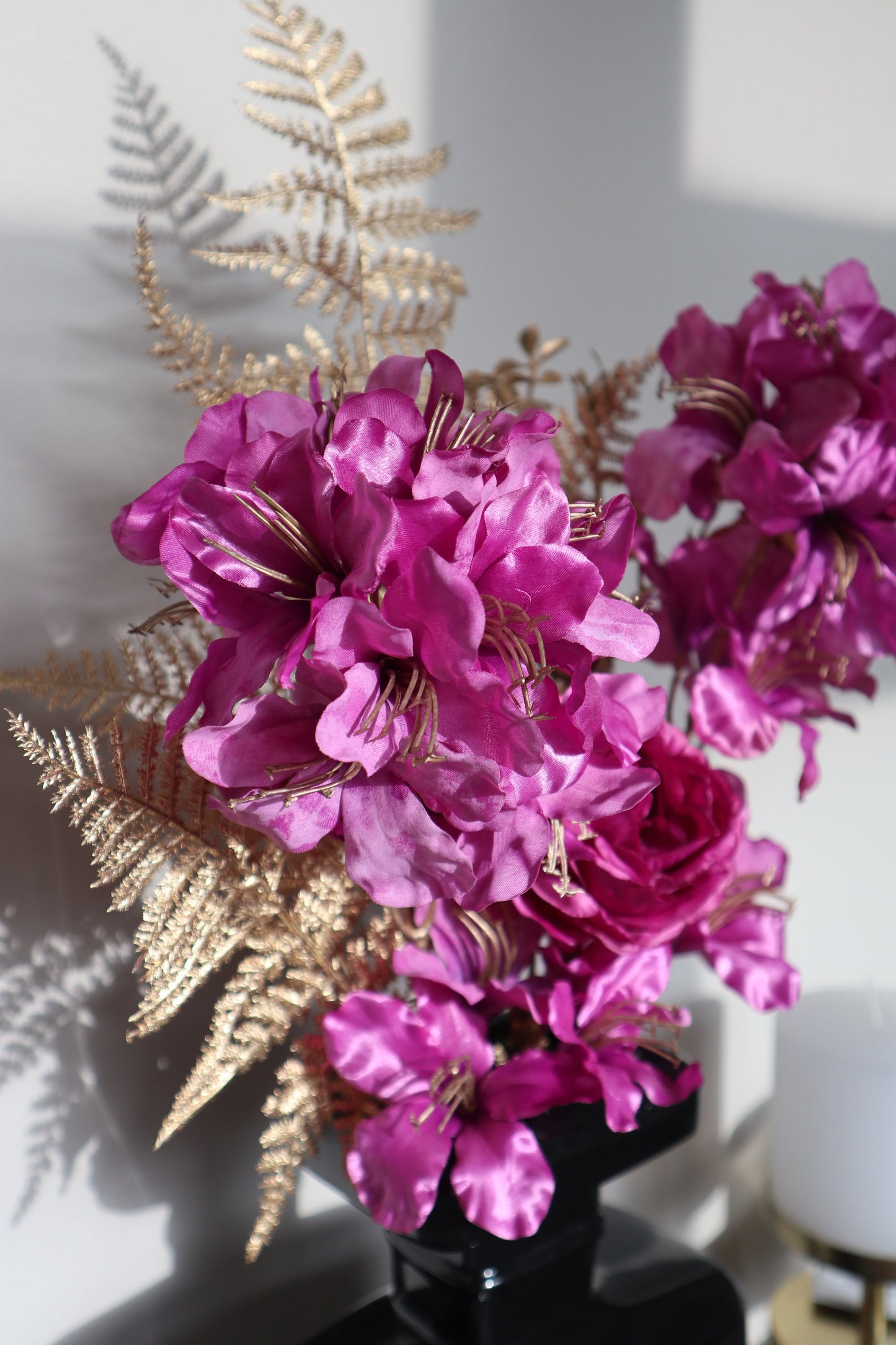 Luxe Parfumfles Vaas Incl. Zijdenbloemen