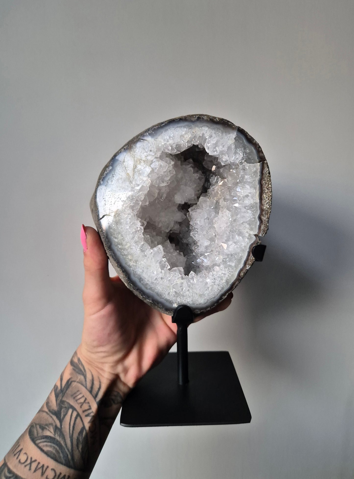 XL Agaat/Kwarts Geode op standaard