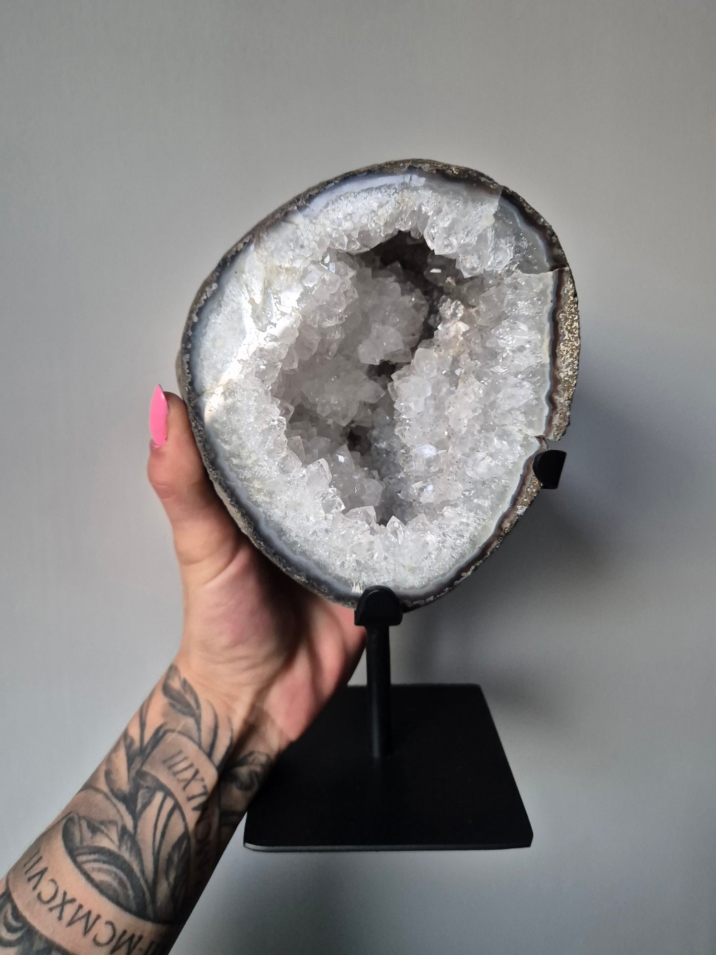 XL Agaat/Kwarts Geode op standaard