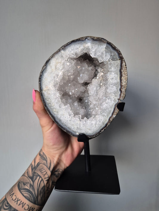 XL Agaat/Kwarts Geode op standaard