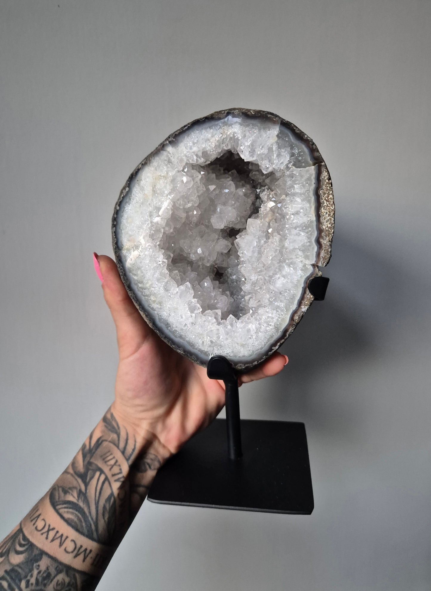 XL Agaat/Kwarts Geode op standaard