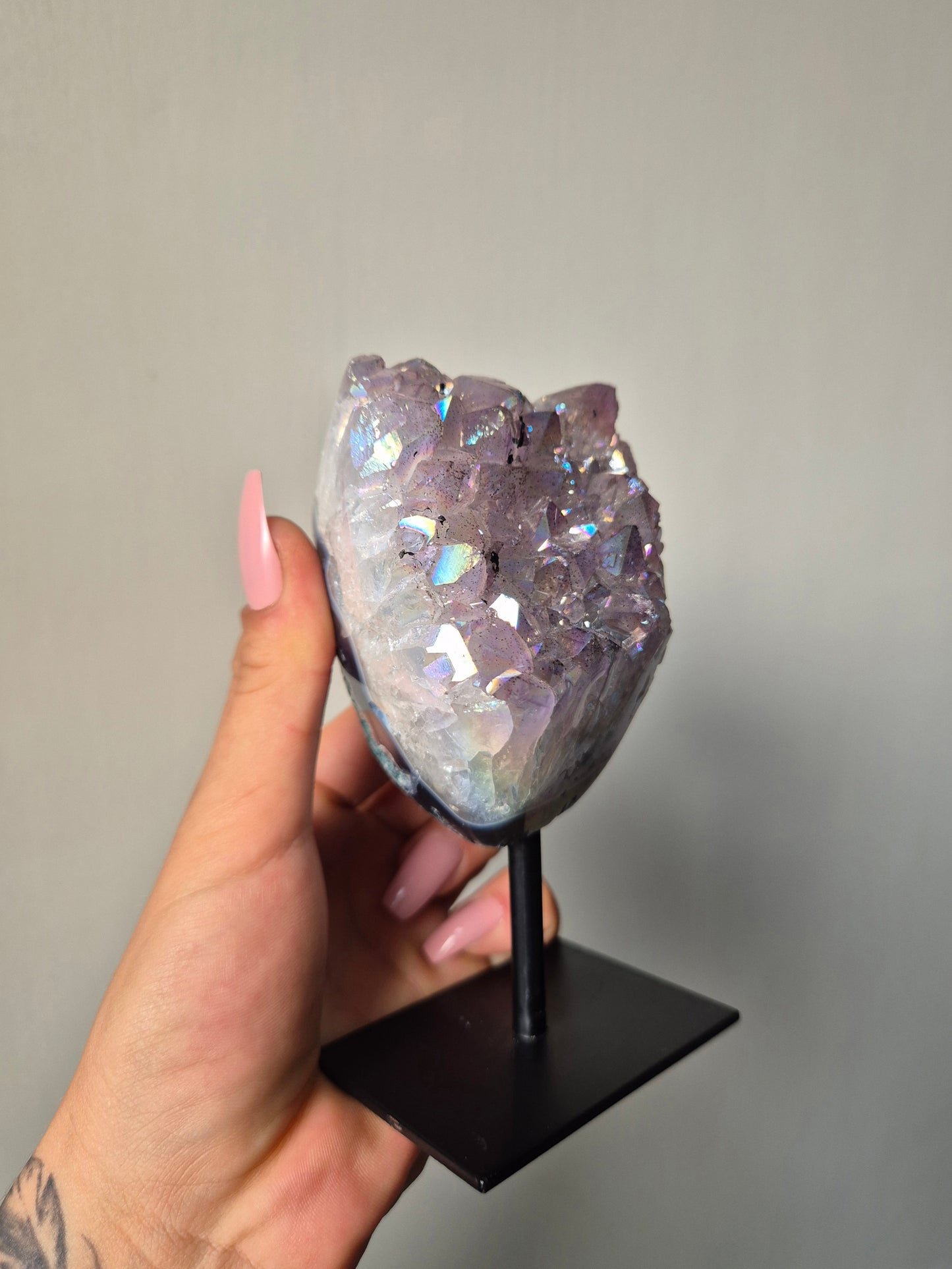 Angel Aura Amethist op standaard