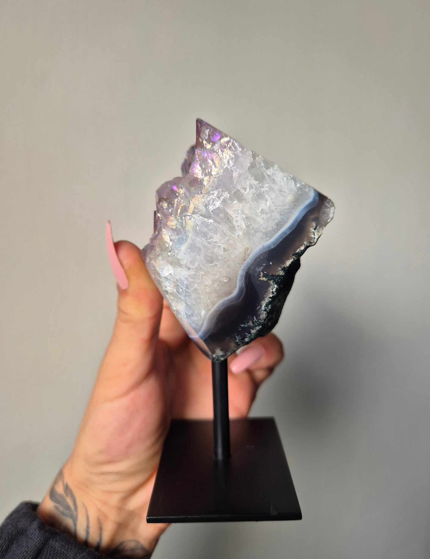 Angel Aura Amethist op standaard