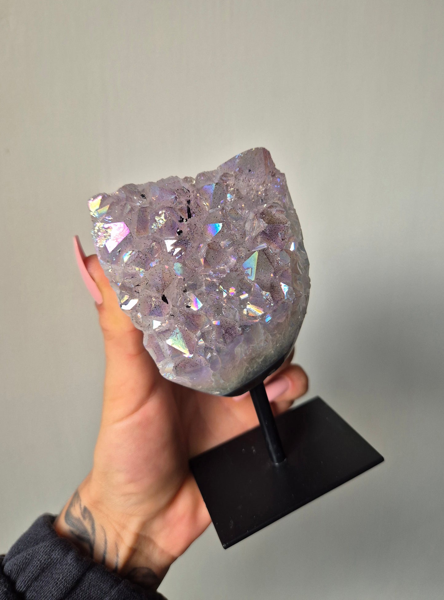 Angel Aura Amethist op standaard