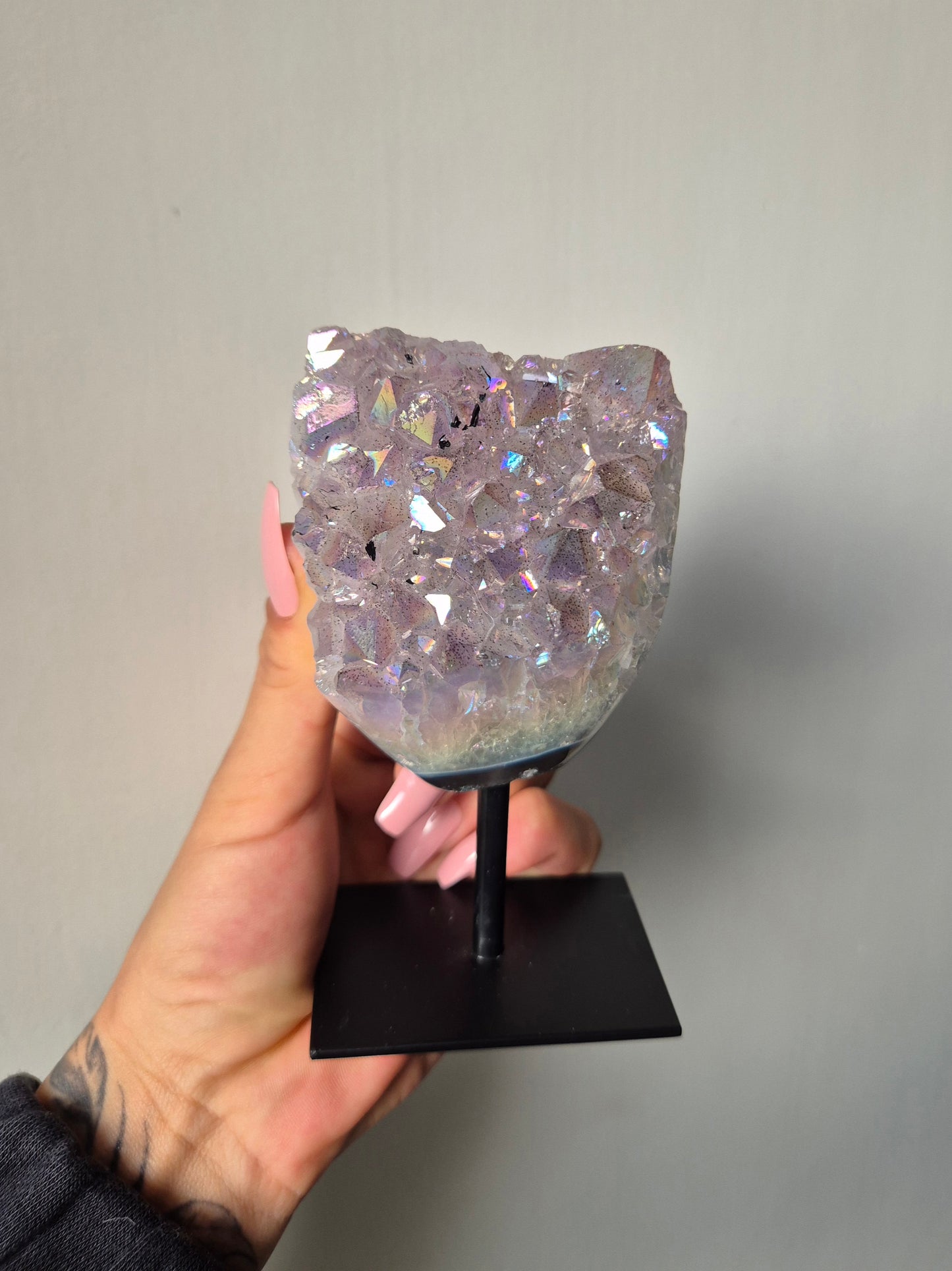 Angel Aura Amethist op standaard