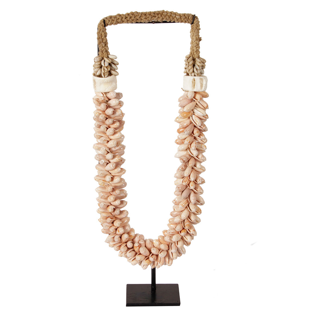 Schelpenketting op standaard | Zalm roze | Ornament | Large | Pole to Pole